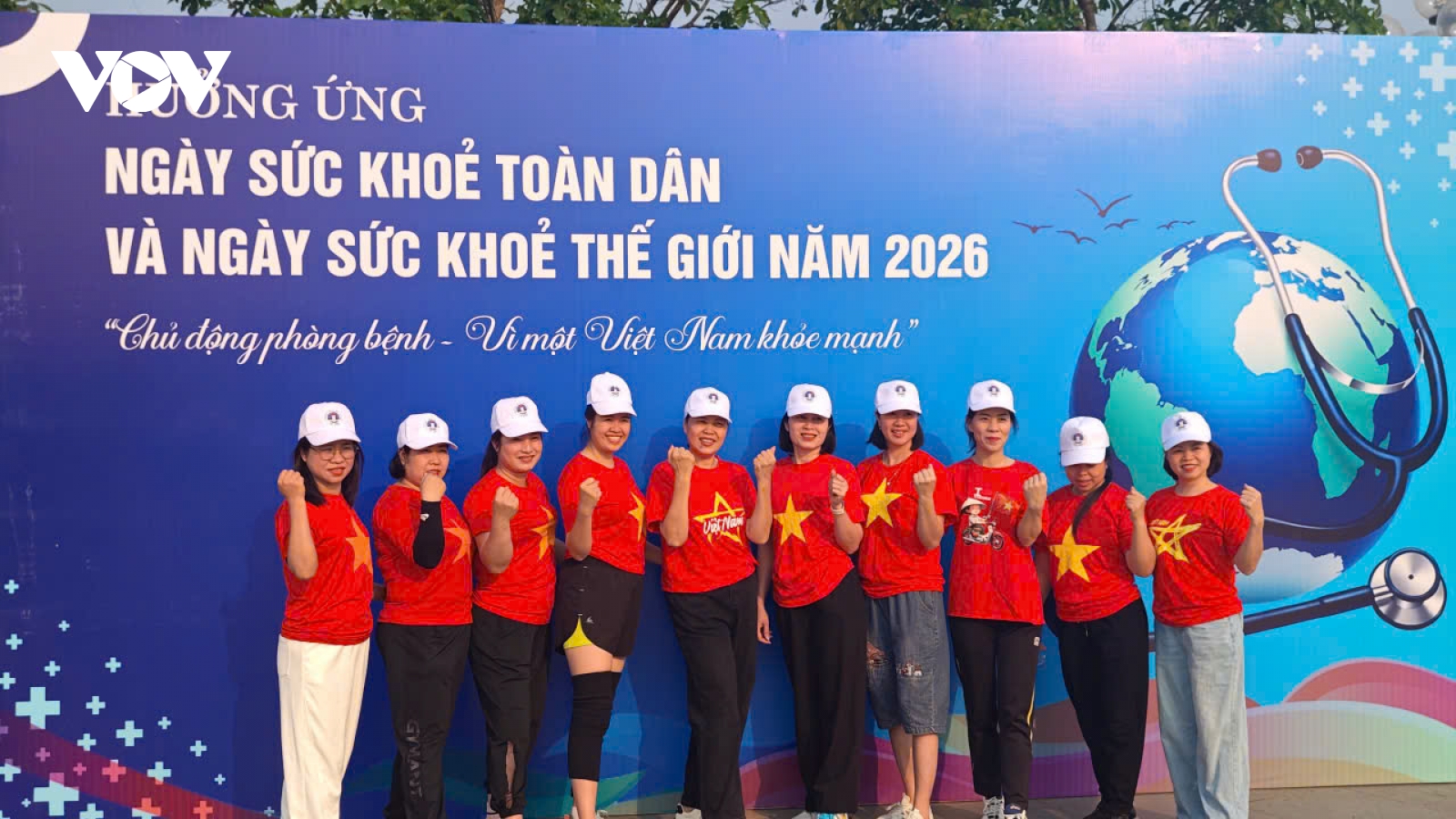 Gần 1.500 đại biểu tham gia mít tinh phát động Ngày Sức khỏe toàn dân tại Sơn La