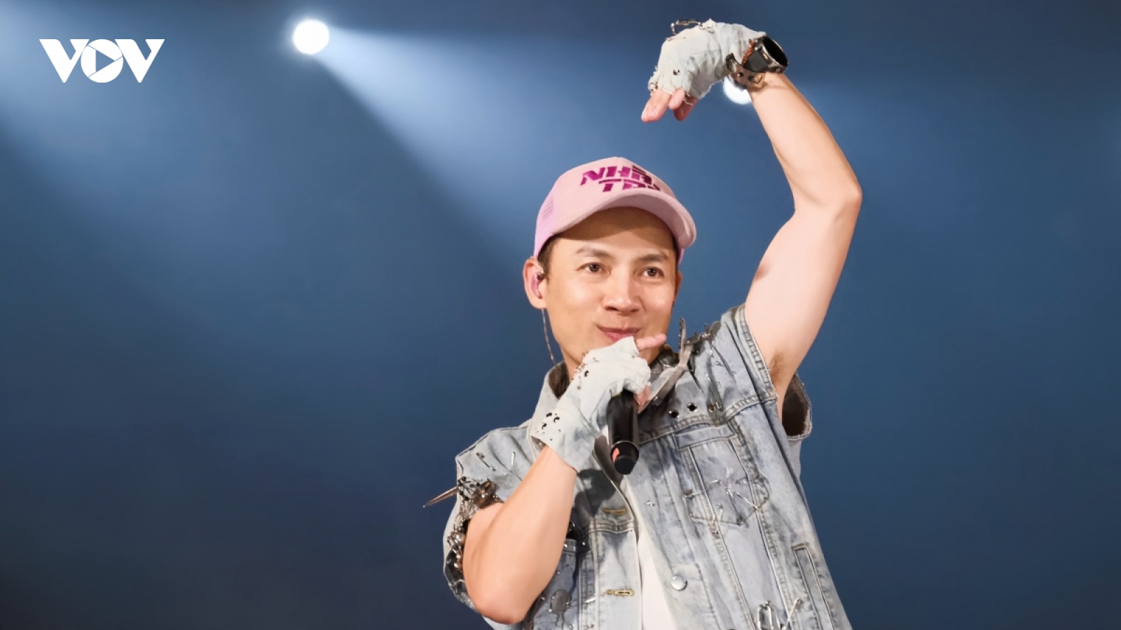 Rapper, ca sĩ Đinh Tiến Đạt: Từ tiếng rap gai góc đến nhịp “thương” R&B