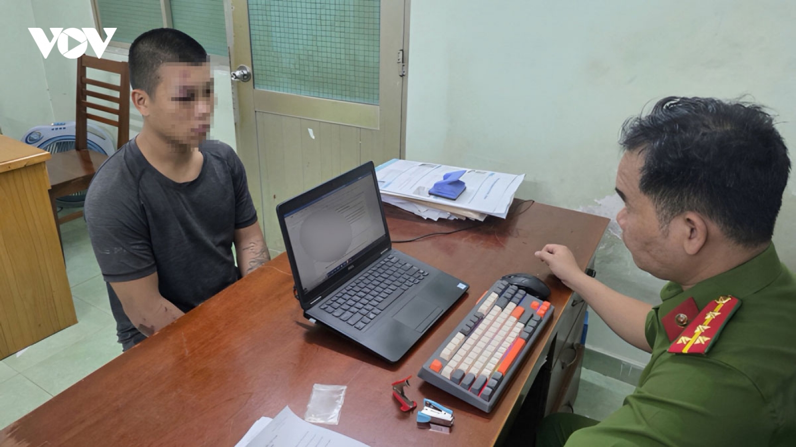 Bắt khẩn cấp đối tượng đánh người can ngăn sau va chạm giao thông ở TP.HCM