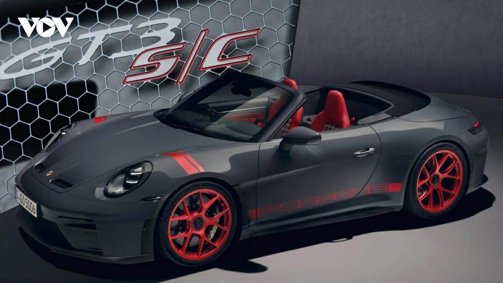 Porsche 911 GT3 mui trần đầu tiên có gì đặc biệt?