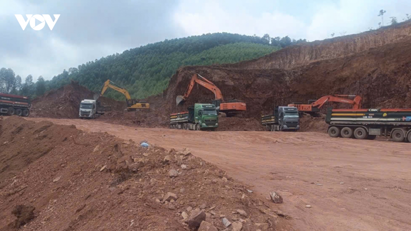 Khởi tố giám đốc trong vụ khai thác trái phép 30.000m³ đất tại Bắc Ninh