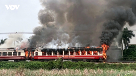 Hanoi–Hai Phong passenger train catches fire, no casualties reported
