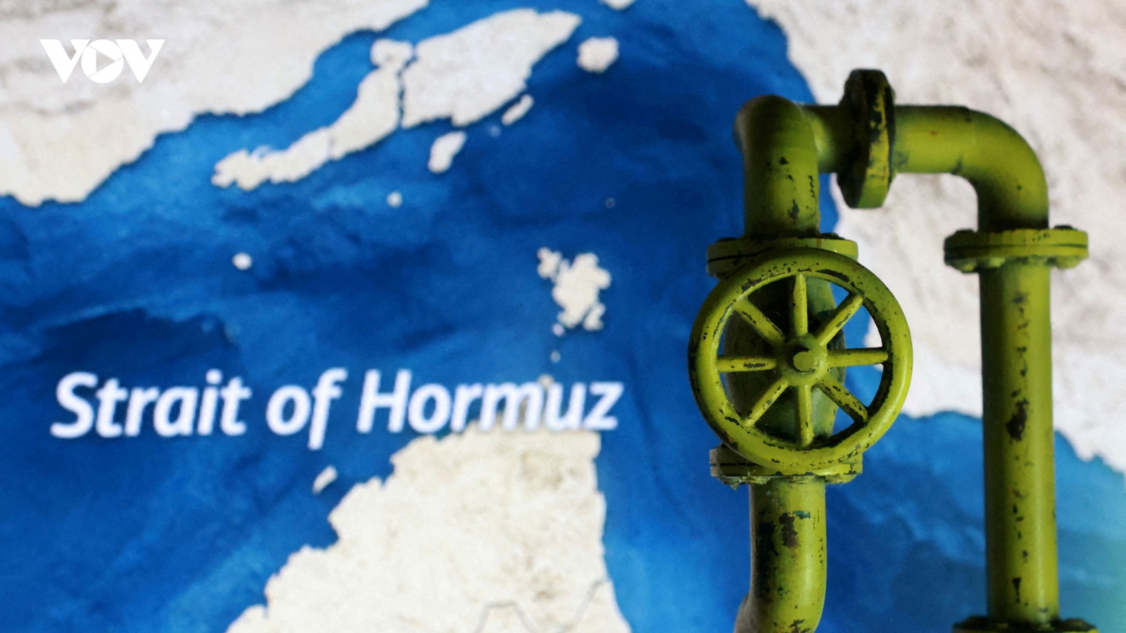 Iran nhấn mạnh vai trò của eo biển Hormuz ngang tầm “bom nguyên tử”