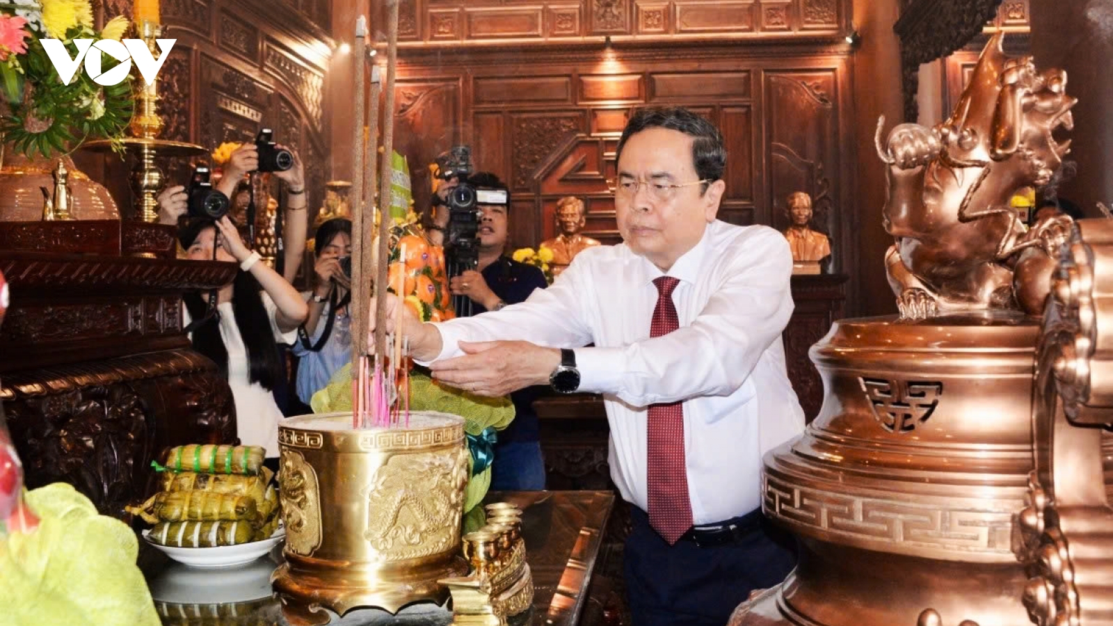 NA Chairman pays tribute to fallen soldiers in An Giang