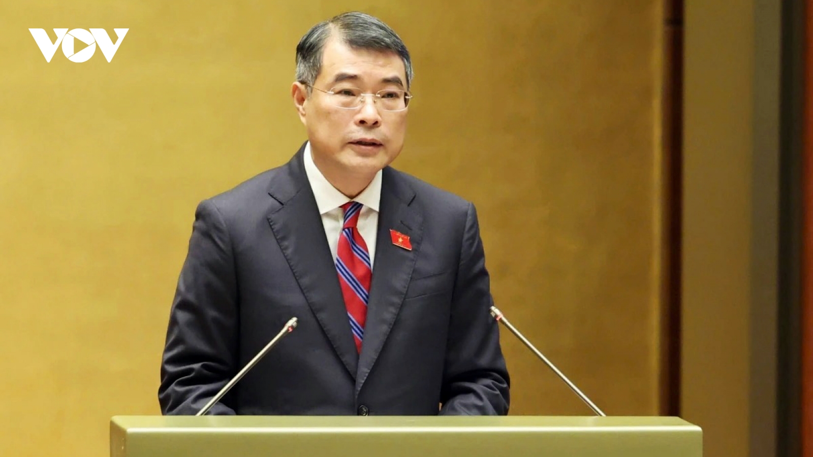 New PM unveils measures to boost economic growth amid global volatility