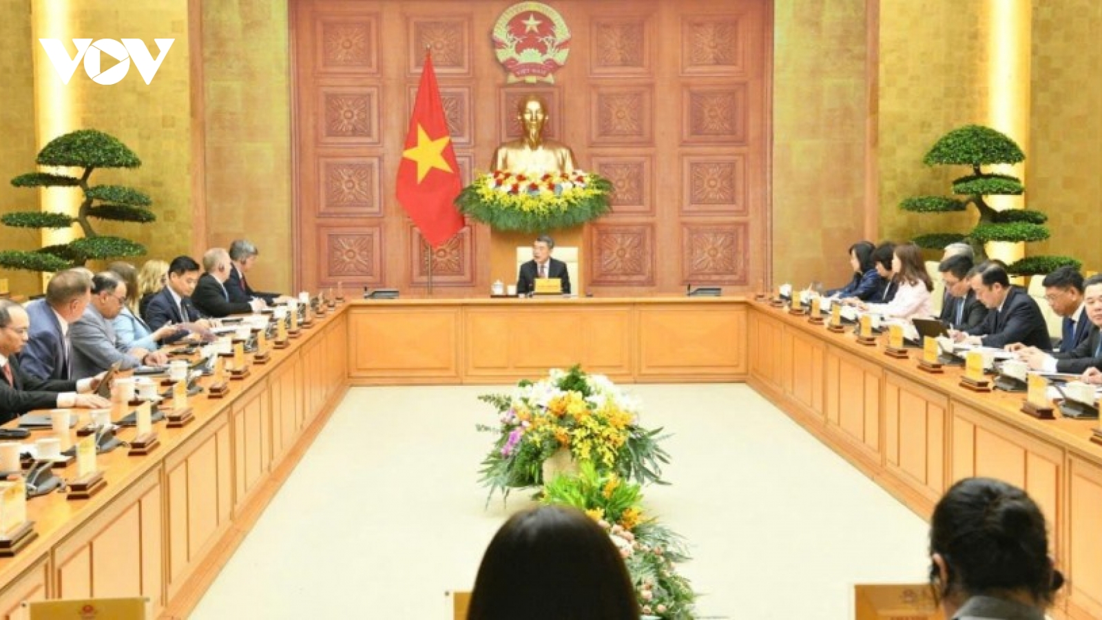 PM Hung meets 52 major US businesses, pledges favourable conditions for investment