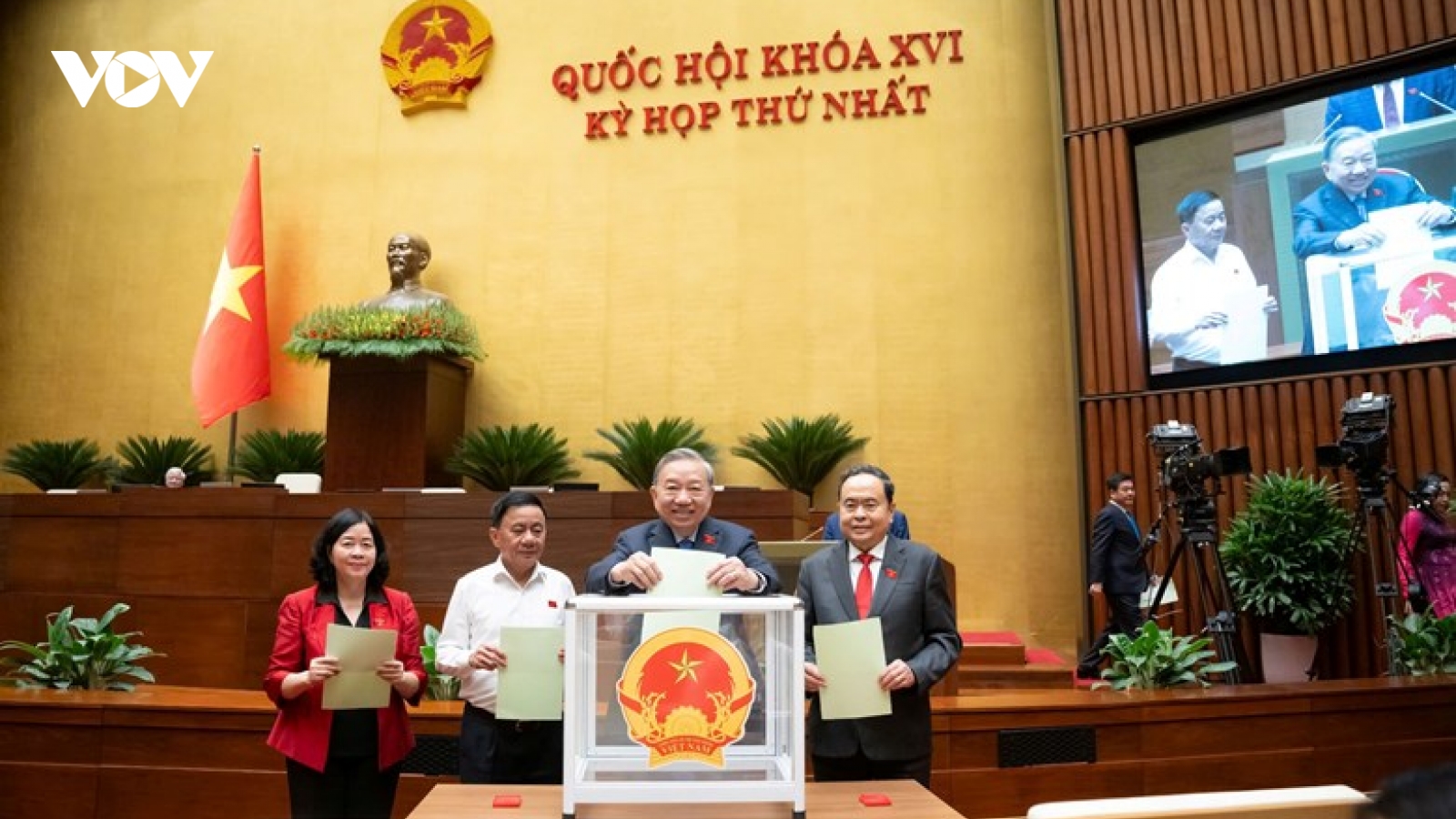 Hôm nay, Quốc hội bầu Chủ tịch nước, Thủ tướng Chính phủ nhiệm kỳ mới