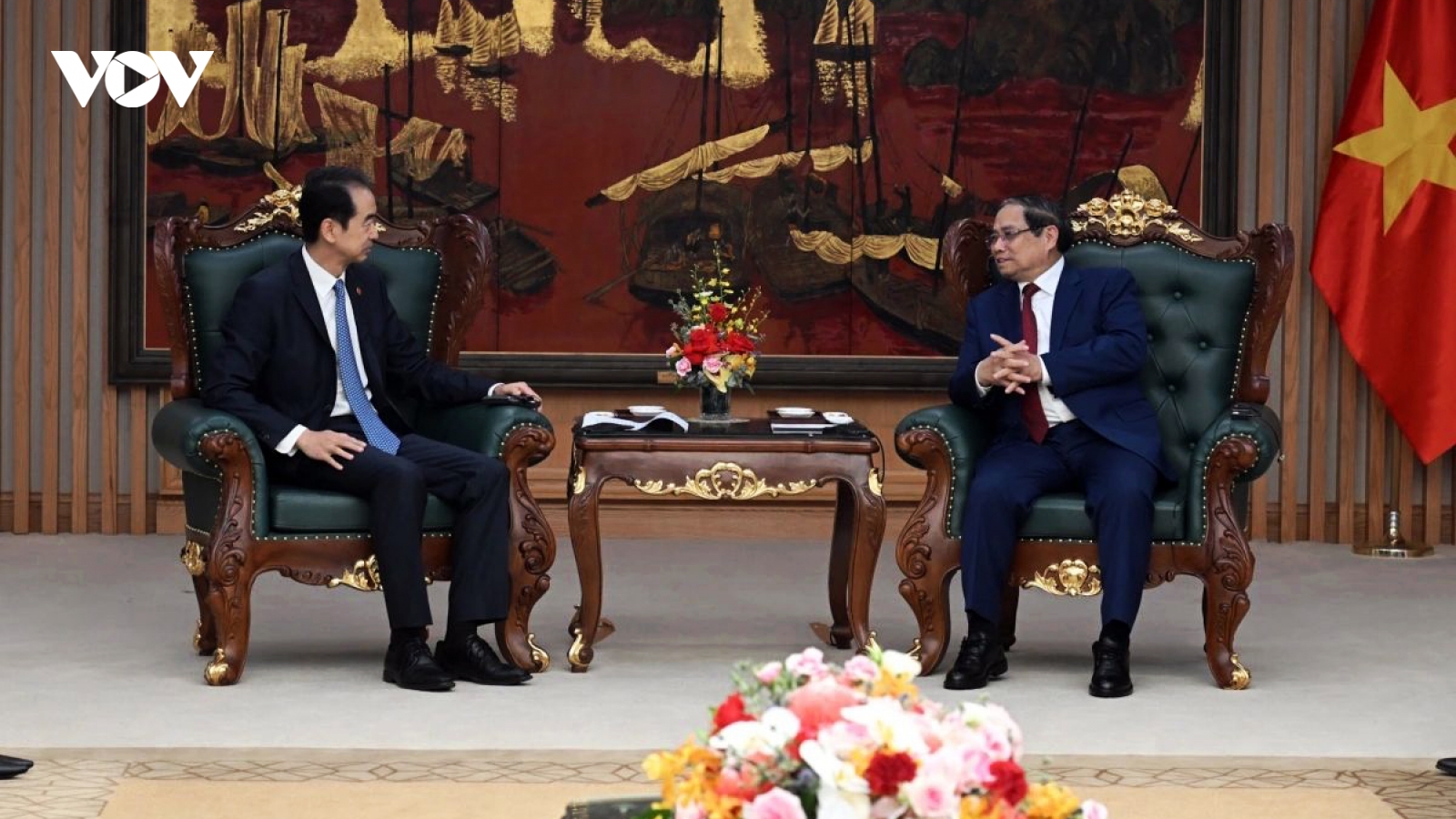 PM Chinh pushes for deeper cooperation with China