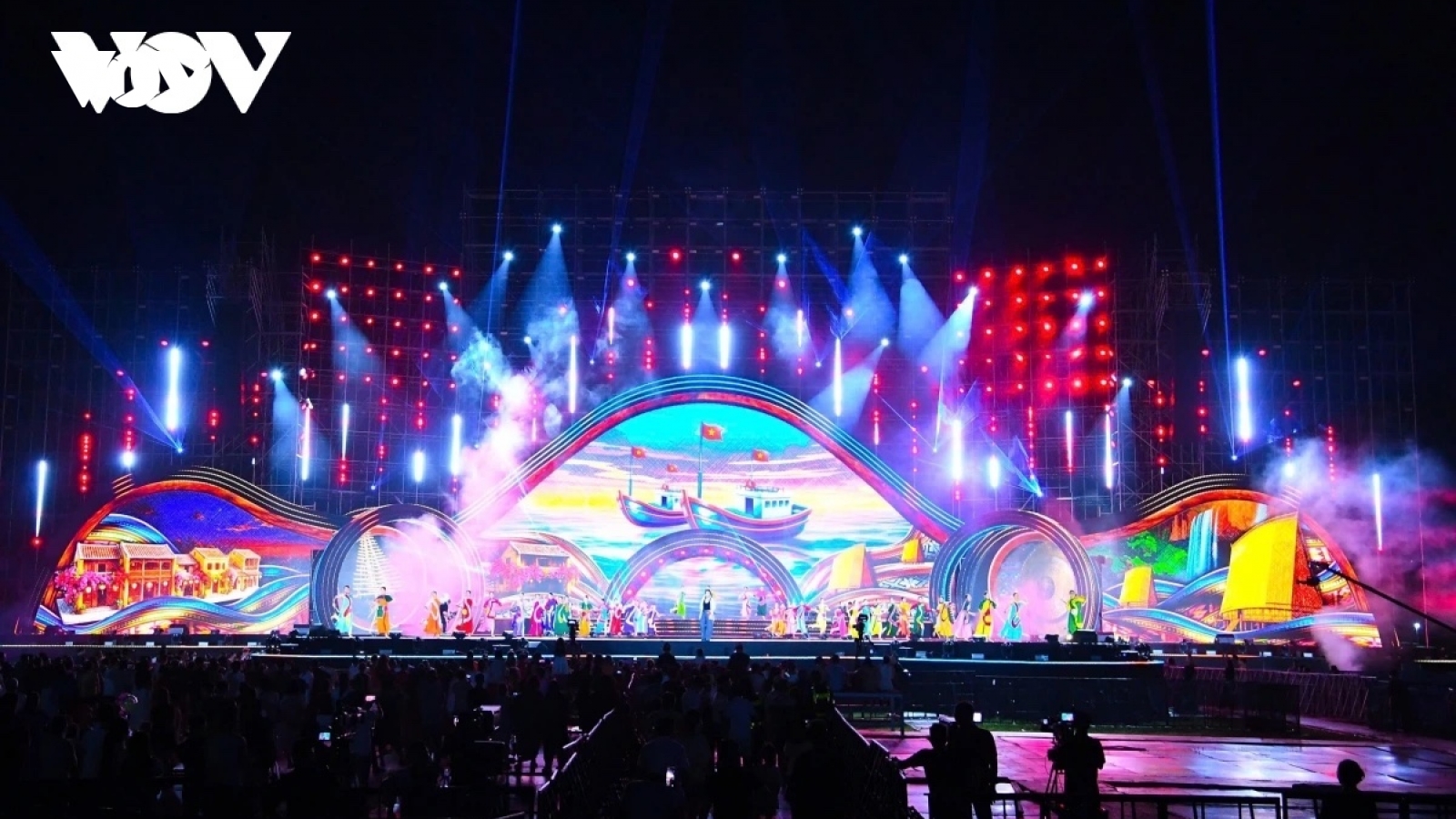 Concert "Thanh âm kỷ nguyên mới" tôn vinh hành trình phát triển ngành phát thanh