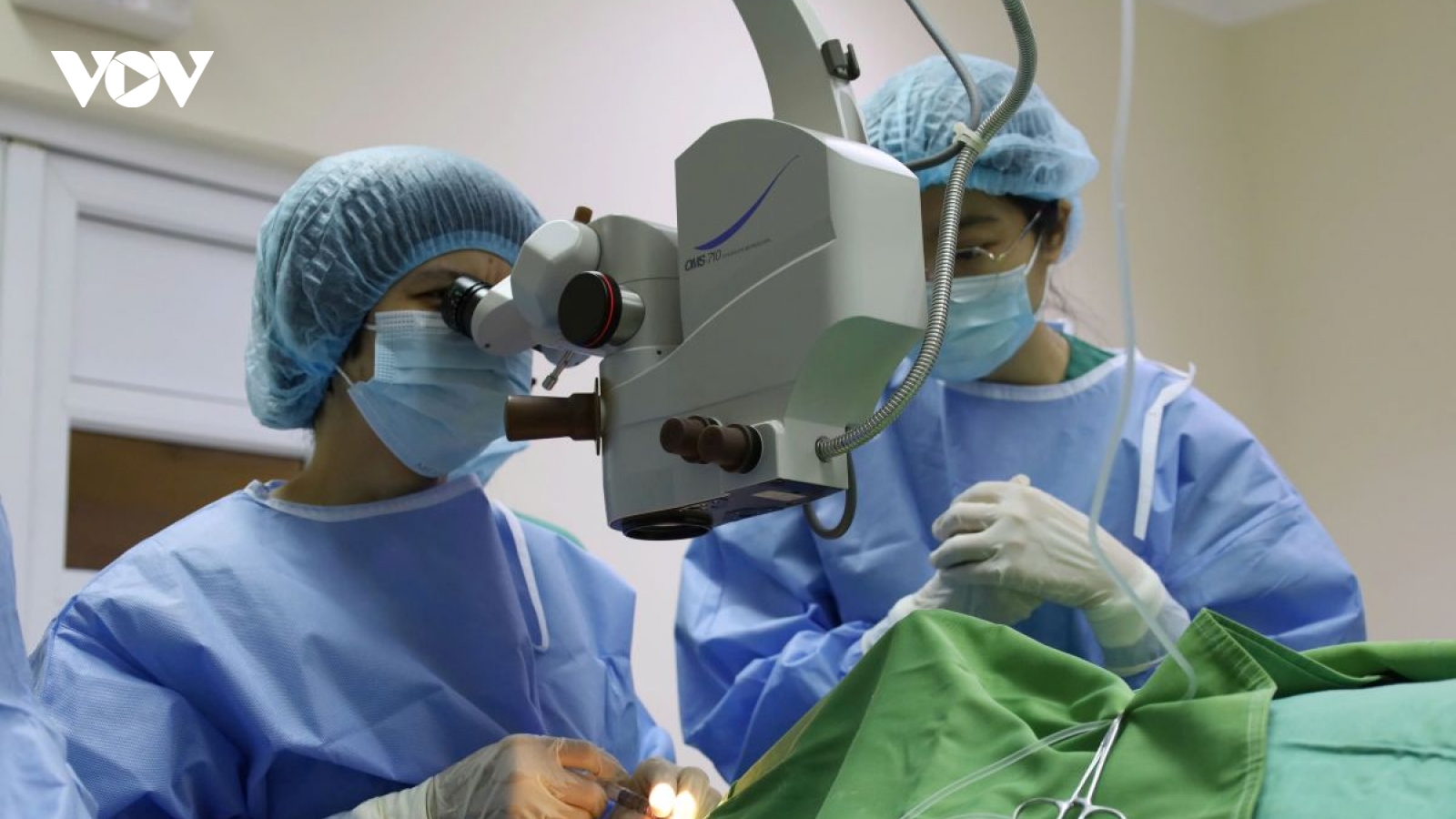 Lần đầu tiên triển khai kỹ thuật ghép giác mạc tại tỉnh Quảng Ninh