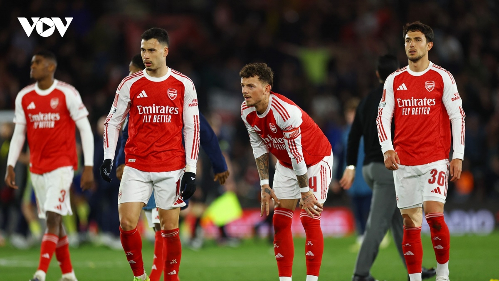 Kết quả bóng đá hôm nay 5/4: Arsenal bị loại ở FA Cup, Barca thắng nhọc Atletico