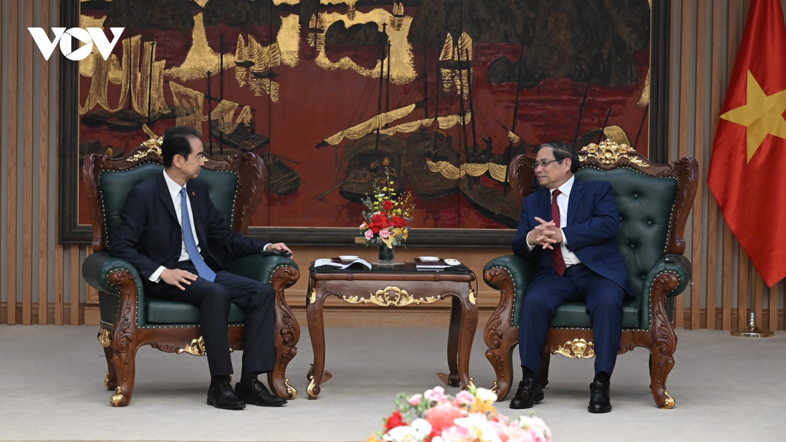 Thủ tướng Phạm Minh Chính tiếp Đại sứ Trung Quốc Hà Vĩ