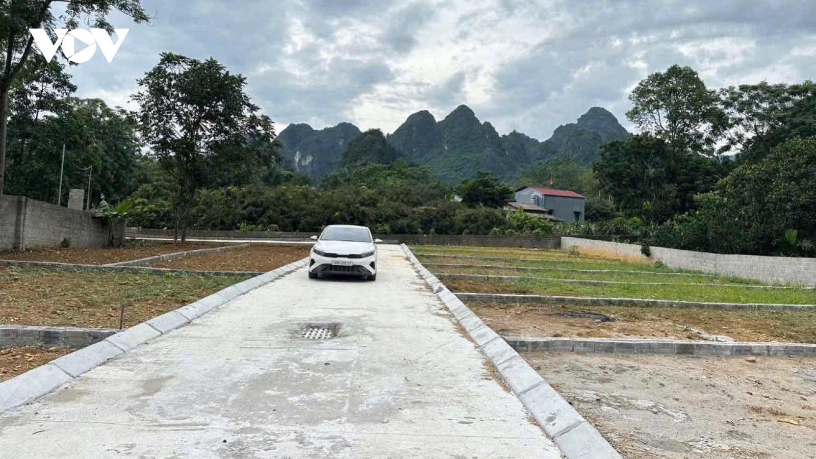 Thị trường BĐS Hà Nội: Giá căn hộ tăng tới 288%, nguồn cung chỉ tăng 2,9 lần