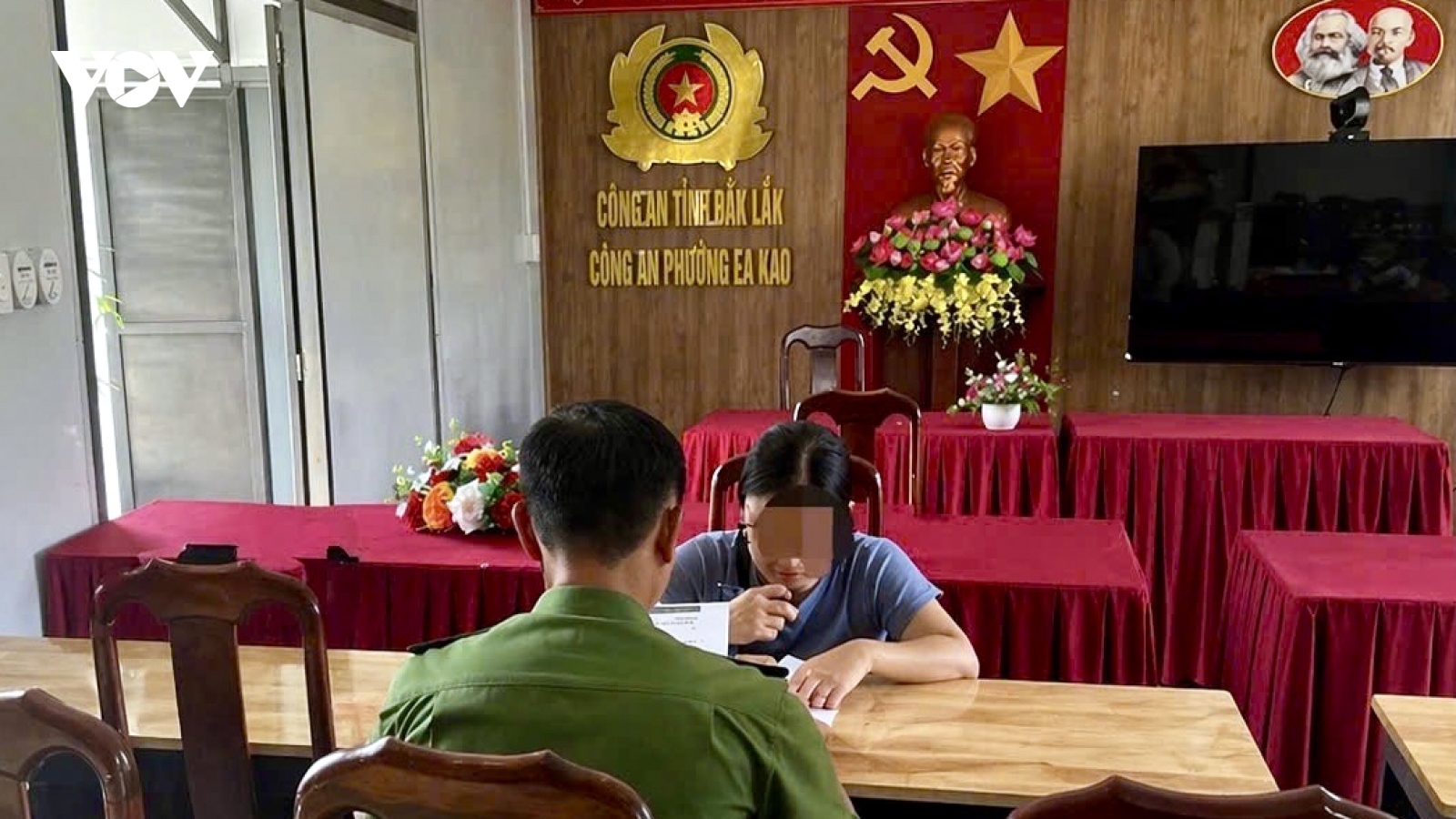 Đăng tin xuyên tạc lực lượng công an, 12 người bị xử lý