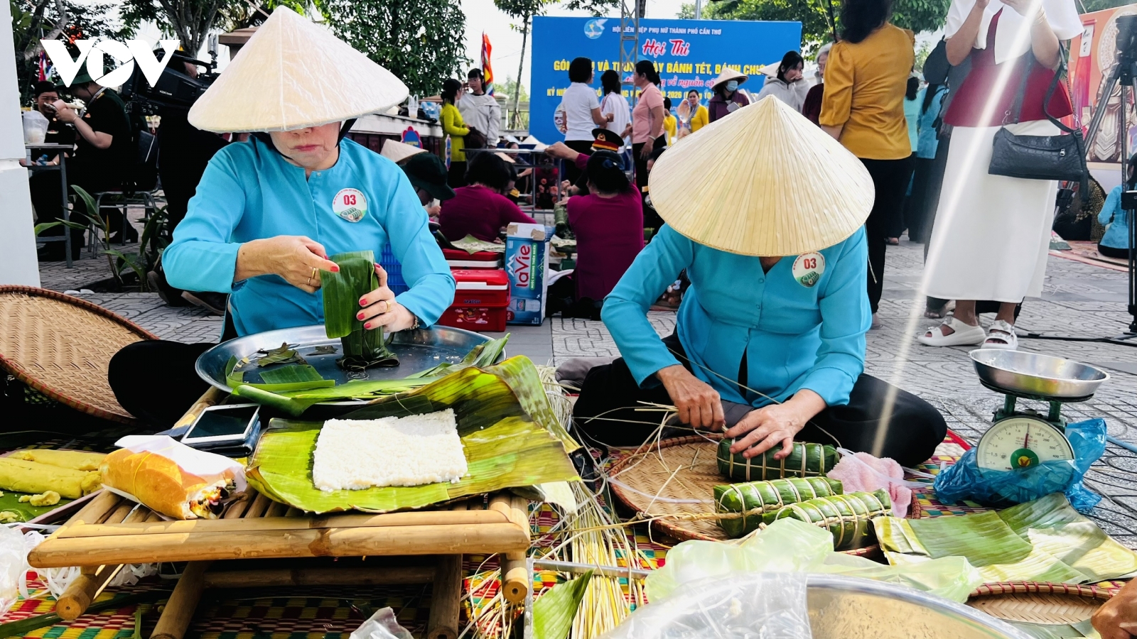Thi gói bánh tét, bánh chưng dâng tiến vua Hùng