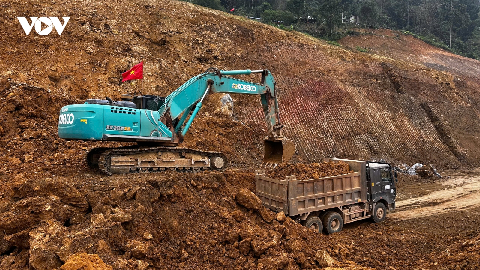 Cao Bằng chủ động nguồn cung xăng dầu cho các dự án trọng điểm