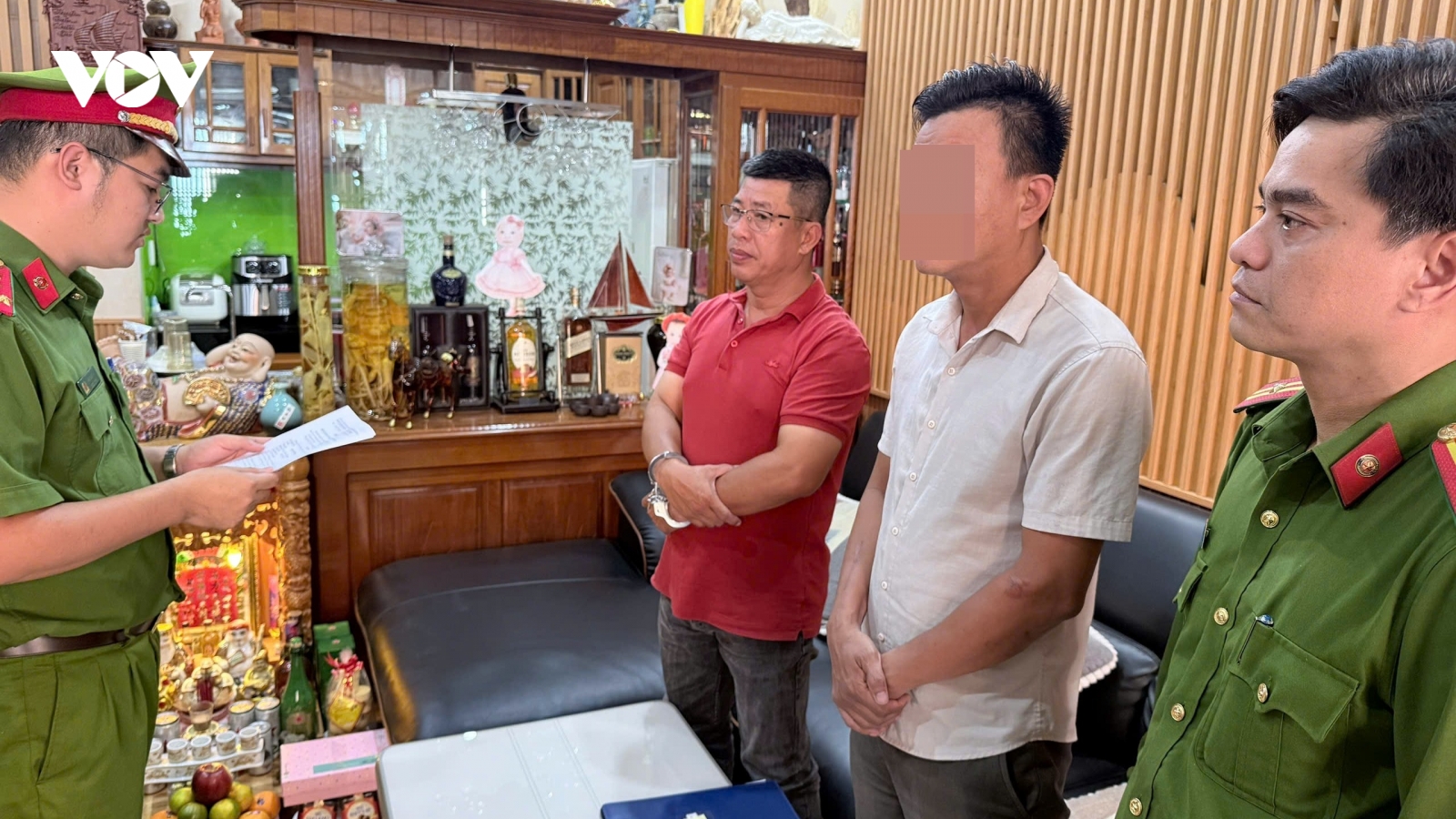 Khởi tố, bắt tạm giam đối tượng lừa đảo 2,7 tỷ đồng qua giao dịch đất