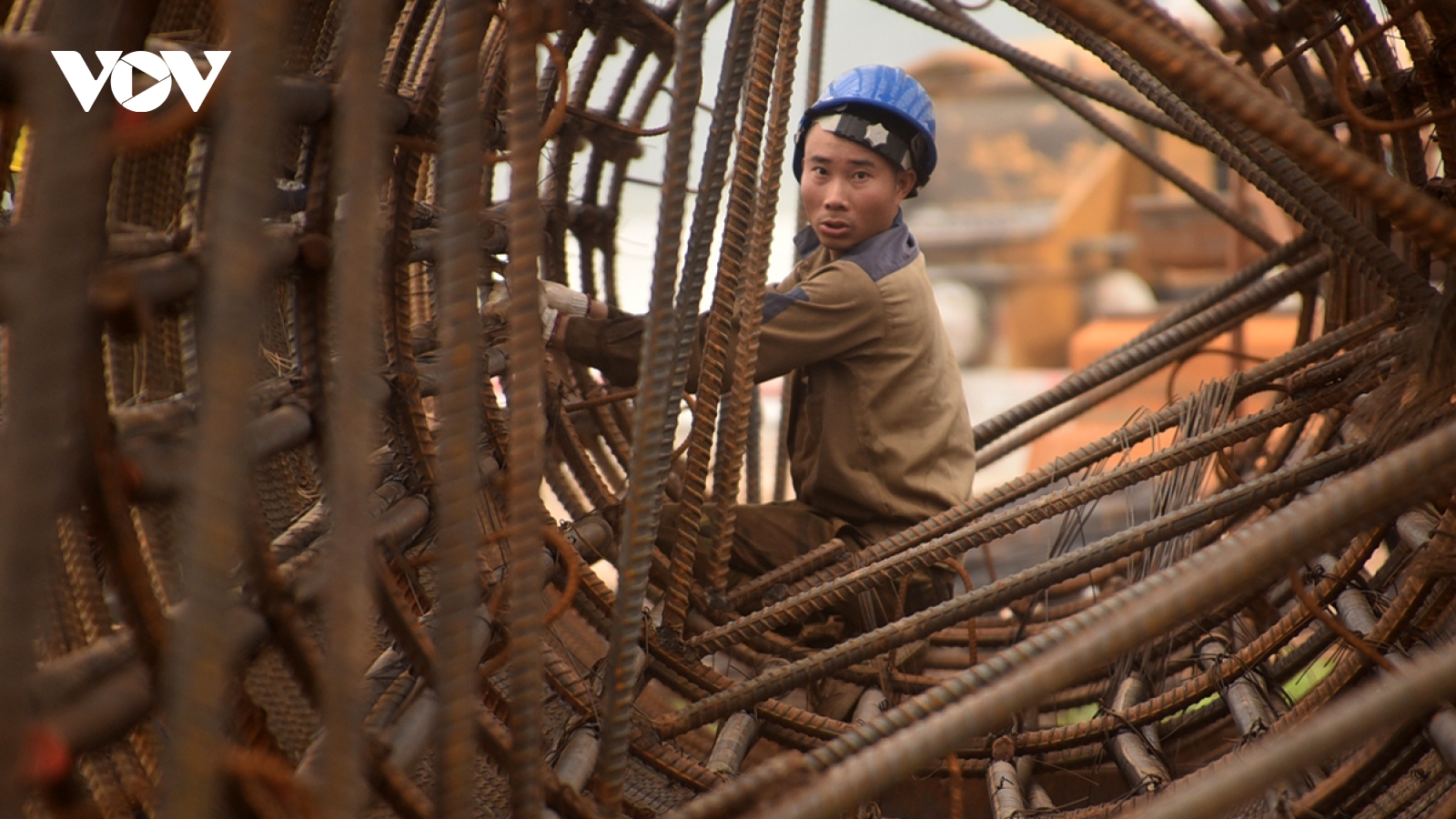 Cầu Ngọc Hồi tăng tốc thi công trước áp lực giá nhiên liệu và vật liệu tăng cao