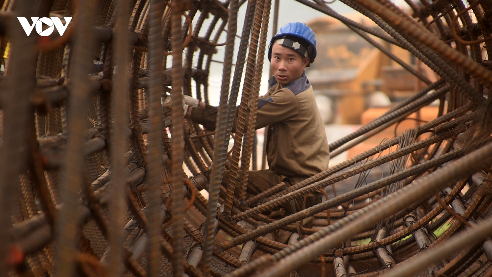 Cầu Ngọc Hồi tăng tốc thi công trước áp lực giá nhiên liệu và vật liệu tăng cao