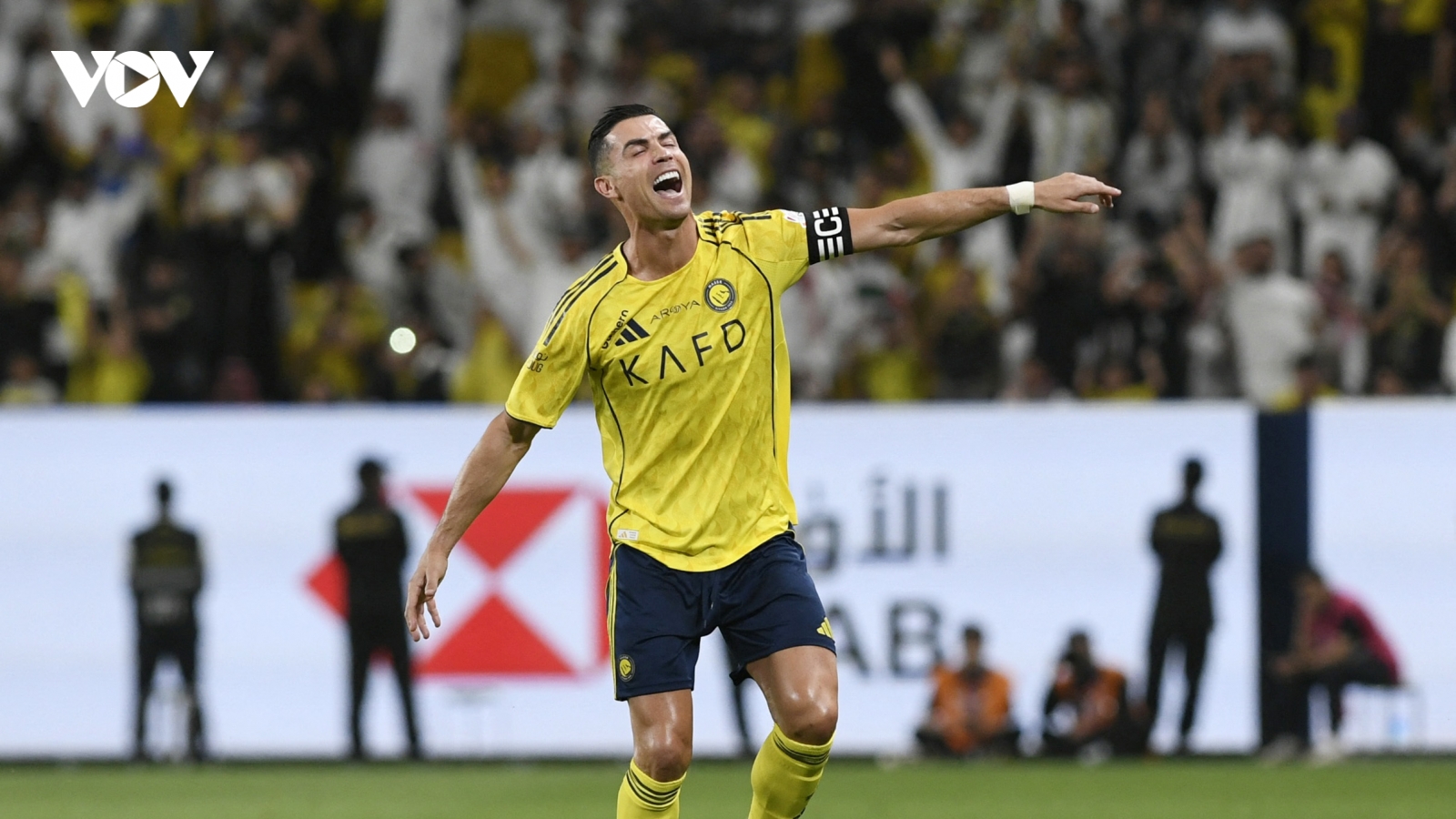 Ronaldo ghi cú đúp khi trở lại sau chấn thương