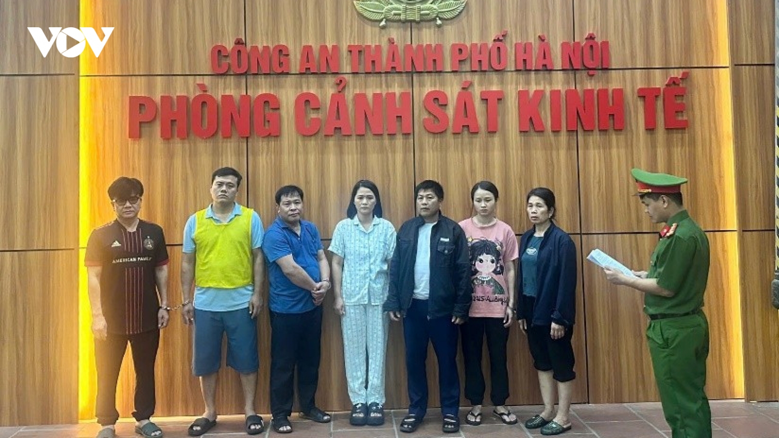 300 tấn thịt lợn bệnh "vây hãm" bếp ăn trường học: Hiệu trưởng có vô can?