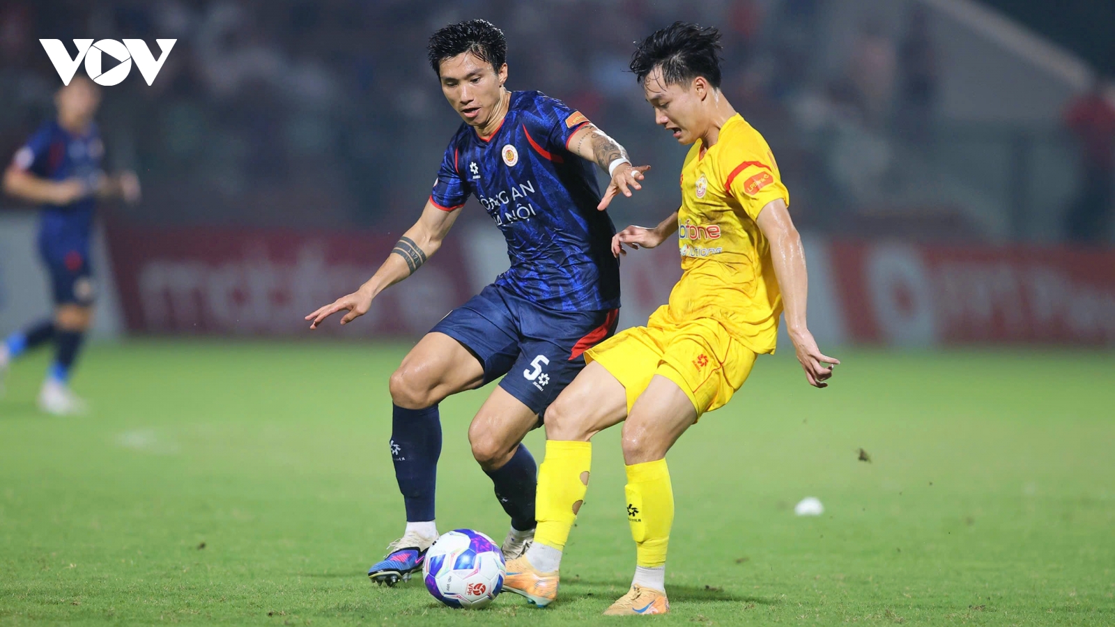 Đoàn Văn Hậu nhận tin không vui sau vòng 18 V-League 2025/2026