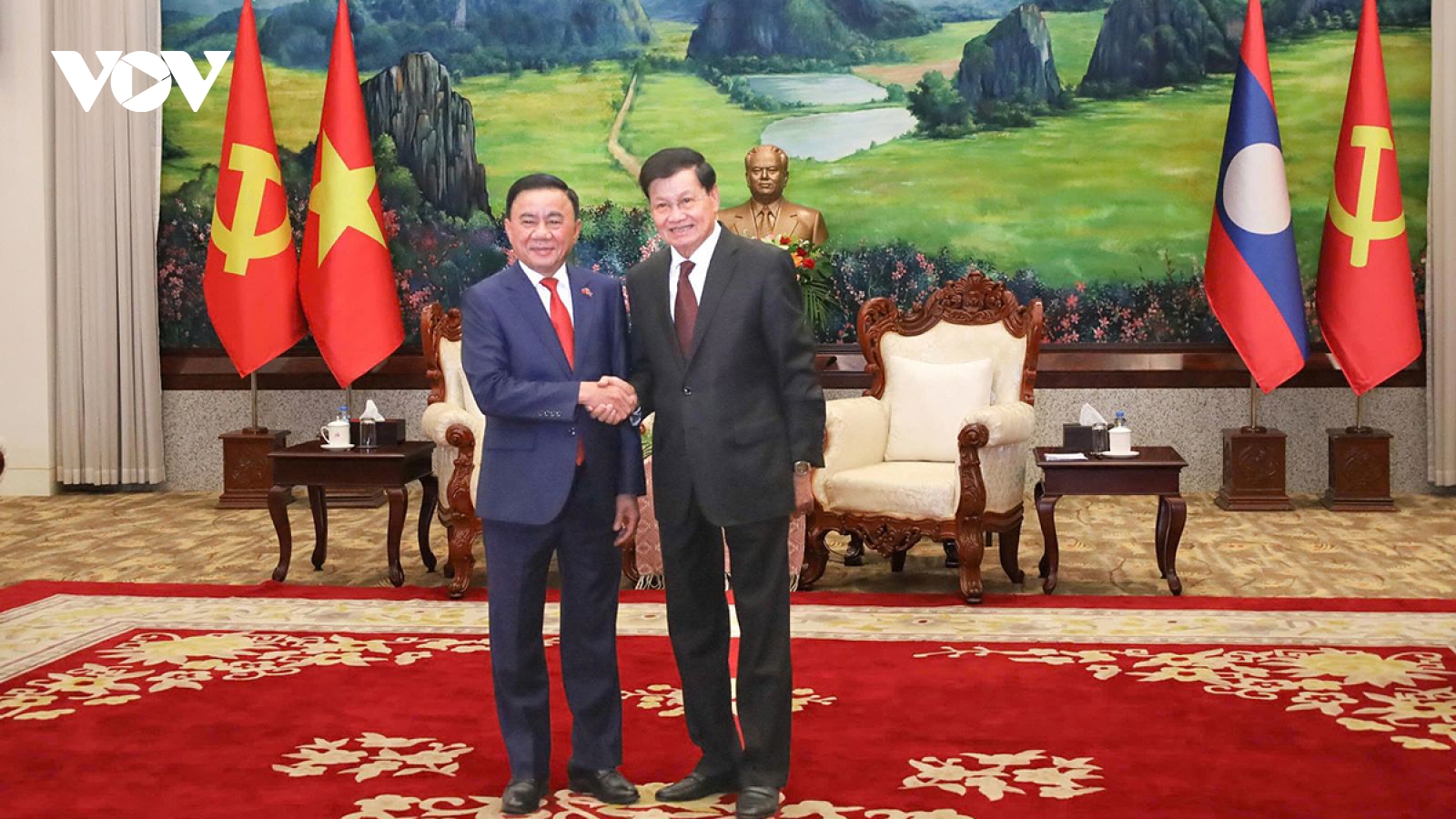 Thường trực Ban Bí thư Trần Cẩm Tú hội kiến Tổng Bí thư, Chủ tịch nước Lào Thongloun Sisoulith