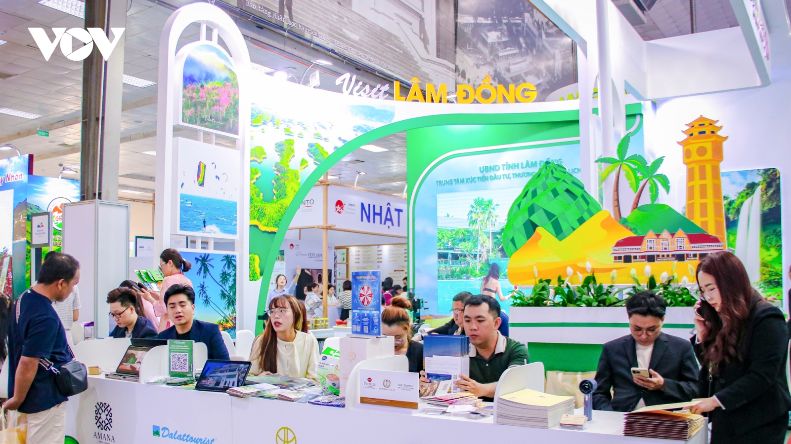 Lâm Đồng quảng bá thế mạnh du lịch "biển xanh - đại ngàn" tại hội chợ VITM 2026