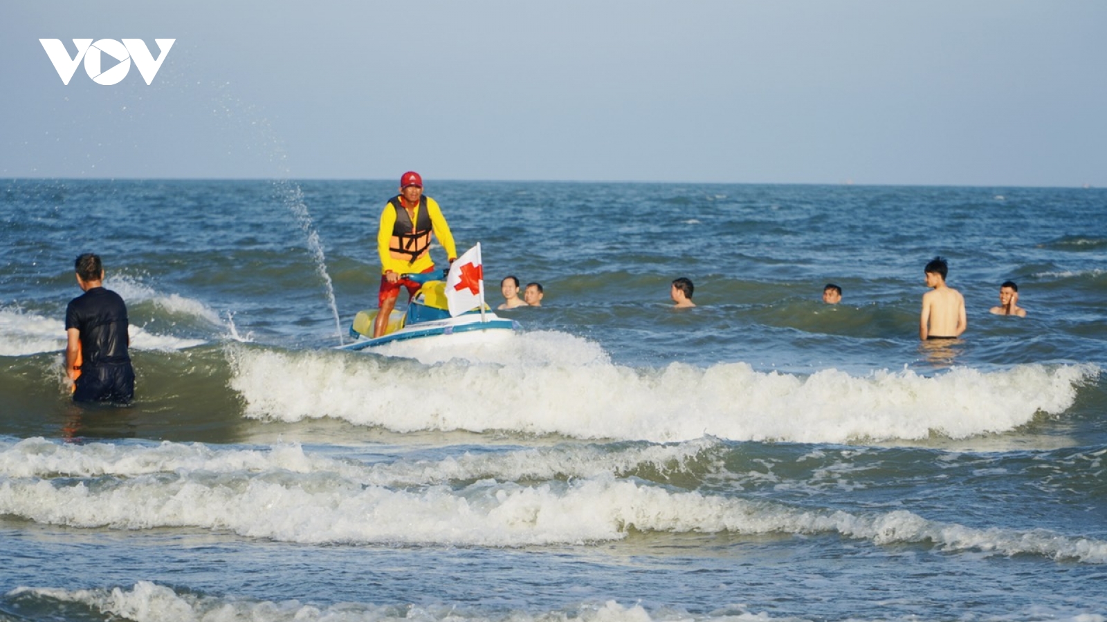 Biển khu Đông TP.HCM "nóng" trước lễ 30/4