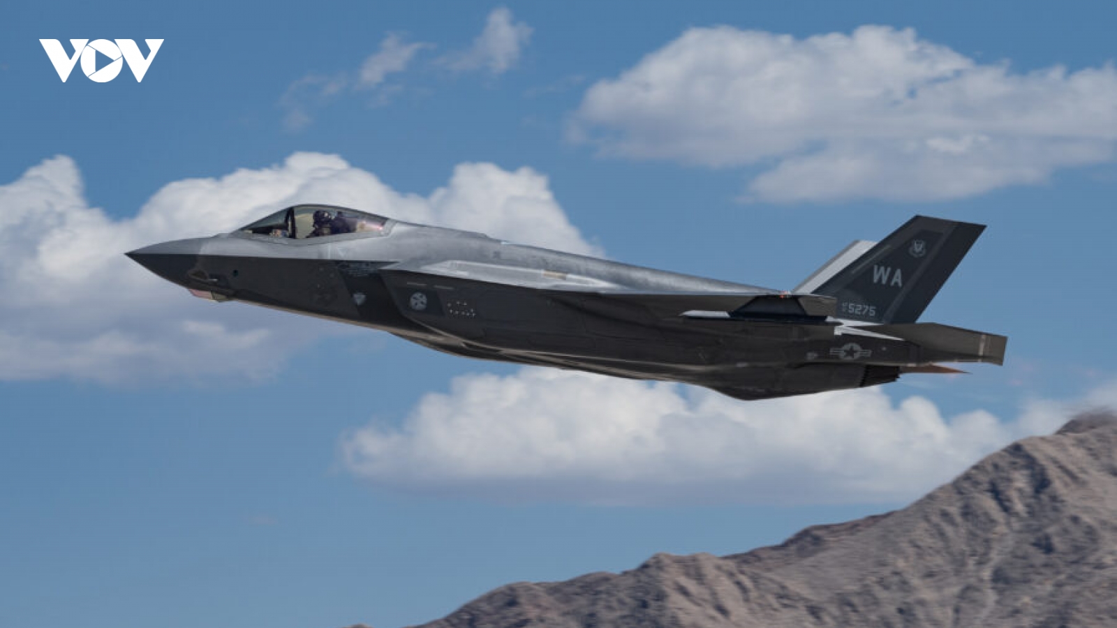 Iran tuyên bố bắn rơi tiêm kích F-35 của Mỹ, nhà máy lọc dầu Kuwait bốc cháy
