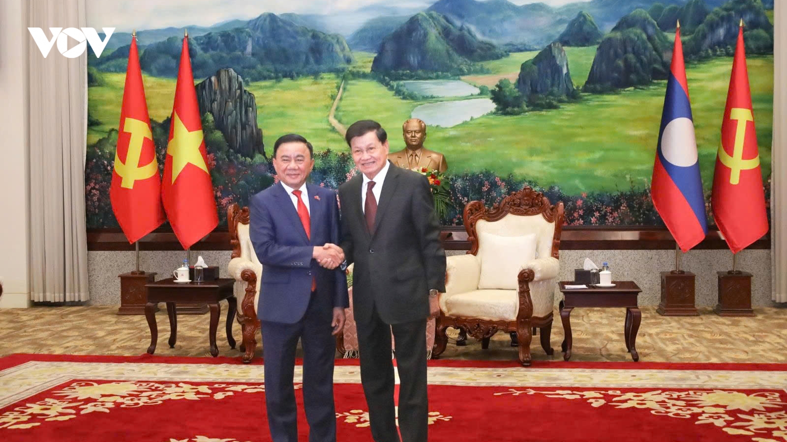 Nhìn lại chuyến thăm của Thường trực Ban Bí thư tới hai nước láng giềng gần gũi