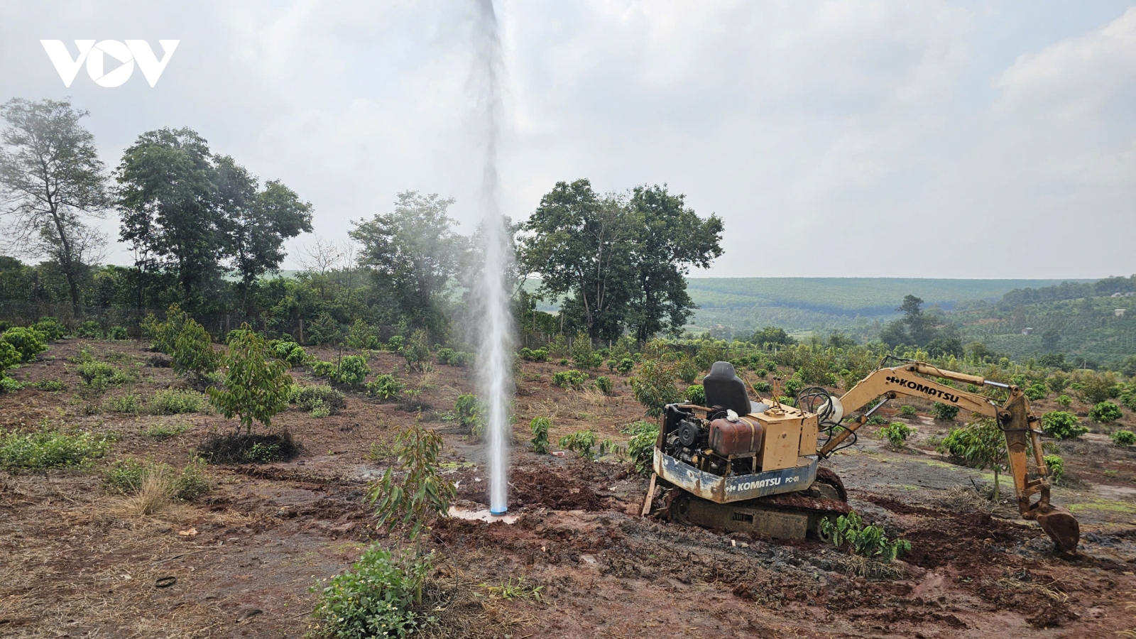 Xuất hiện giếng khoan phun cột nước cao hàng chục mét ở Gia Lai