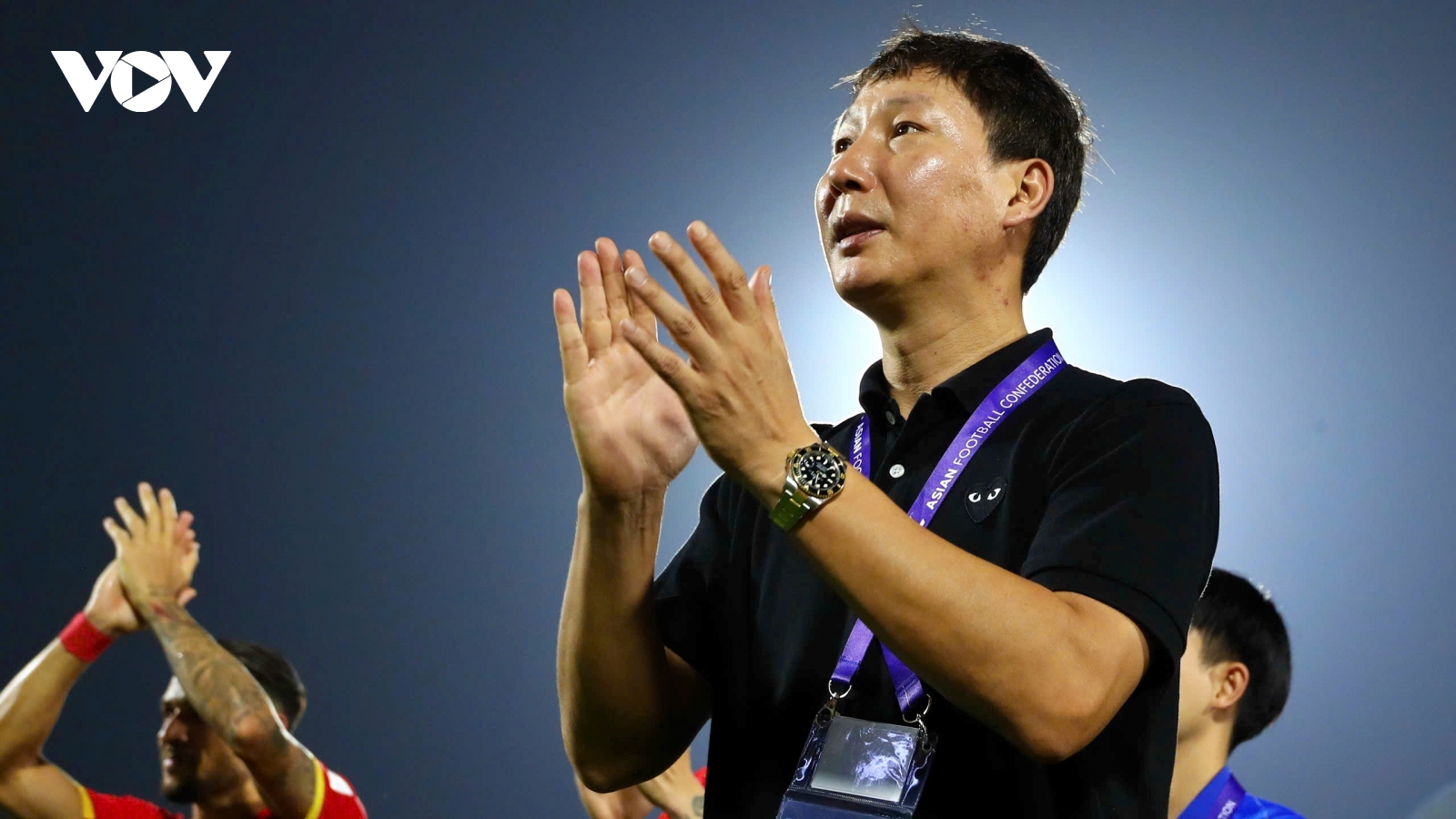 HLV Kim Sang Sik sắp cán cột mốc lịch sử của HLV Park Hang Seo