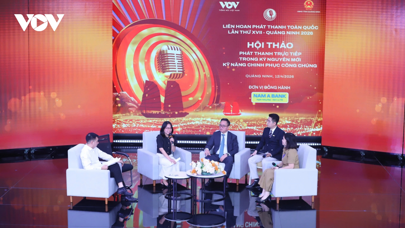 “Phát thanh trực tiếp trong kỷ nguyên mới - Kỹ năng chinh phục công chúng"