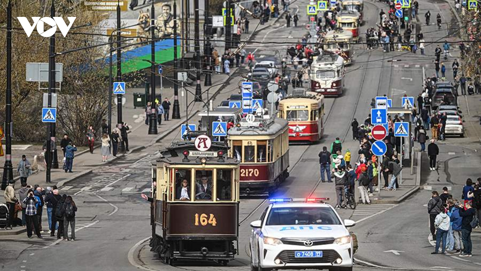 Moscow diễu hành và triển lãm xe cổ, kỷ niệm 127 năm mạng lưới tàu điện cổ