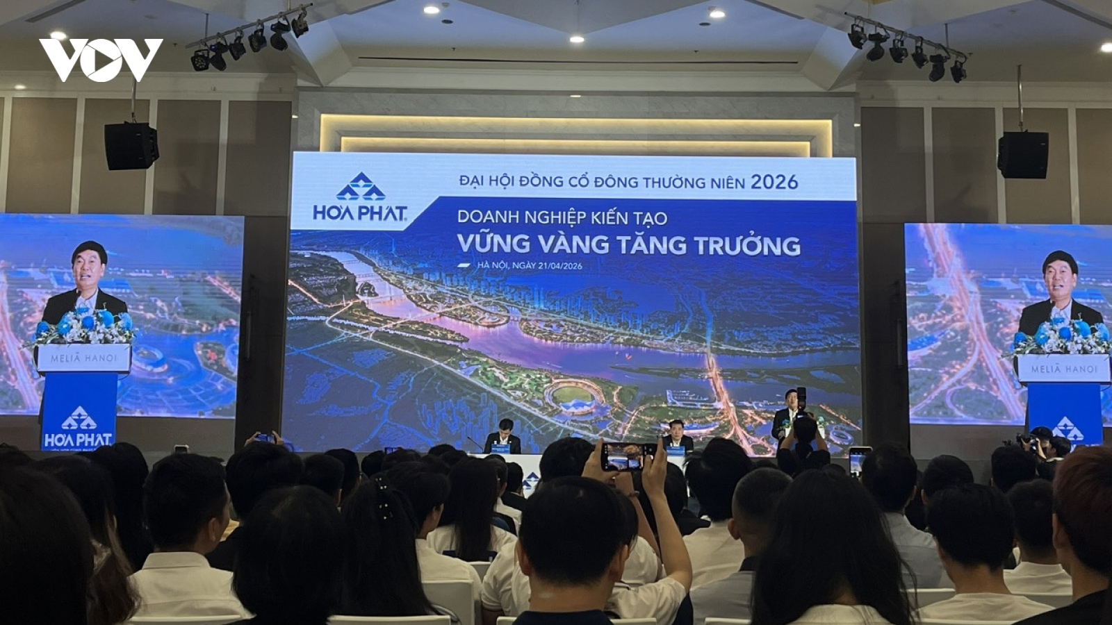 Ông Trần Đình Long: Khuyên mua sợ "lùa gà", khuyên bán sợ mất cơ hội cổ đông