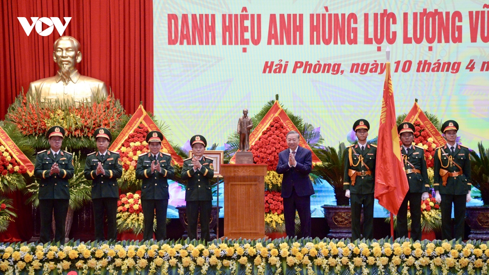 Tổng Bí thư, Chủ tịch nước Tô Lâm trao Danh hiệu Anh hùng Lực lượng vũ trang tặng Quân khu 3