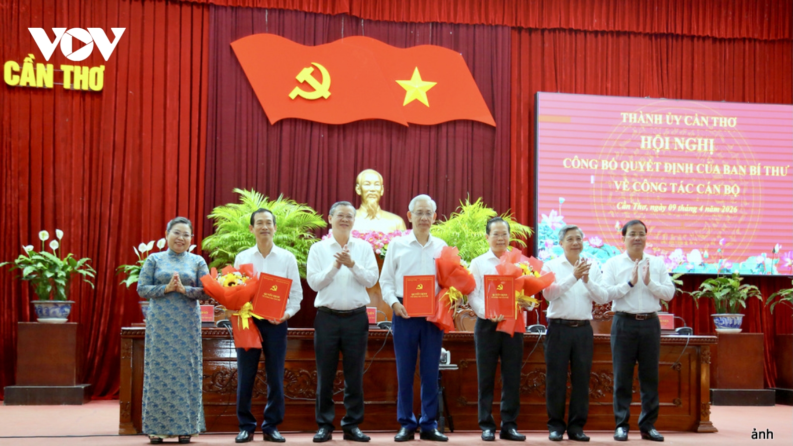Cần Thơ công bố quyết định của Ban Bí thư về công tác cán bộ