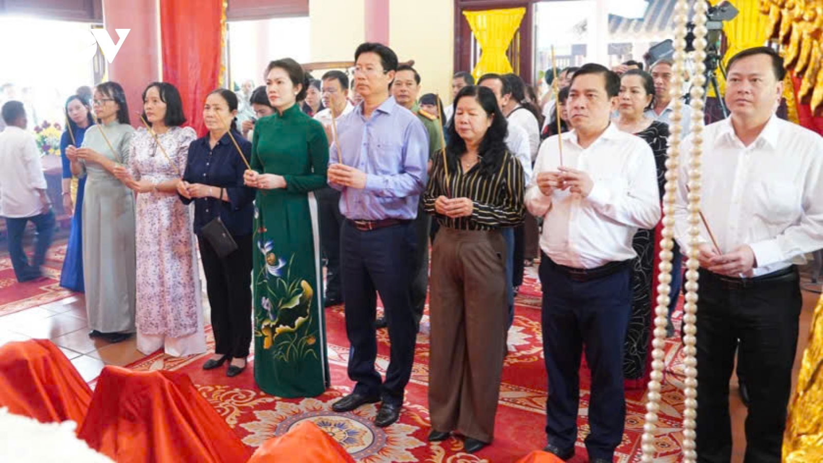 Đông đảo người dân đến dự Lễ hội Vía Bà Chúa xứ Gò Tháp