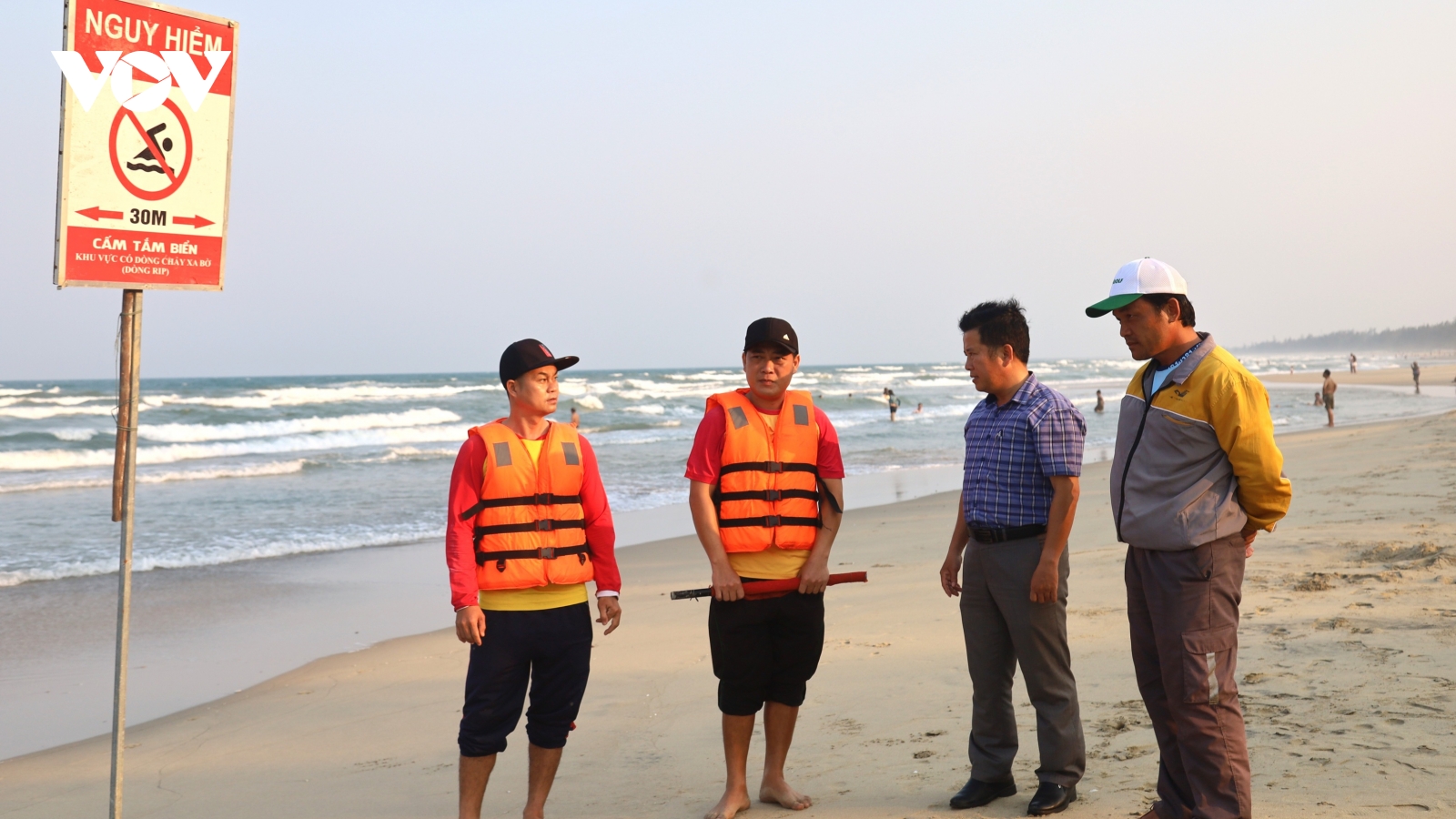 Quảng Ngãi giữ an toàn mùa tắm biển, không chủ quan nguy cơ đuối nước