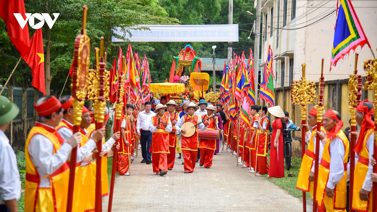 Về Ninh Bình trẩy hội đền Lăng thờ Tứ vị Hoàng đế