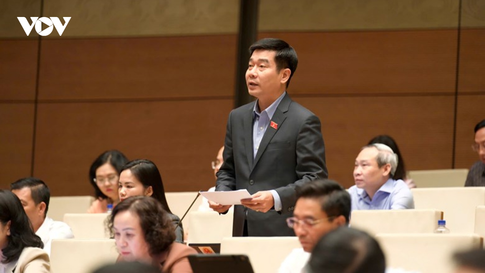 Đại biểu Quốc hội: Chỉ cho công chứng tại nơi có bất động sản sẽ tạo ra đặc quyền