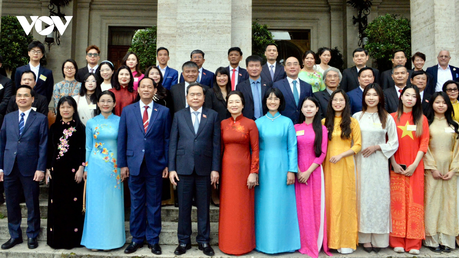 Chủ tịch Quốc hội: Tổ quốc dõi theo và tự hào về người con Việt Nam xa xứ