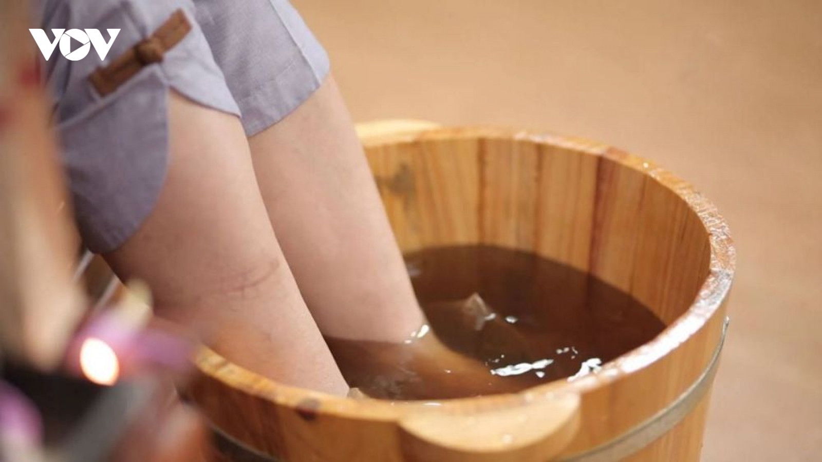 Ngâm chân nước gừng có tốt cho sức khỏe? Cách làm dễ áp dụng tại nhà