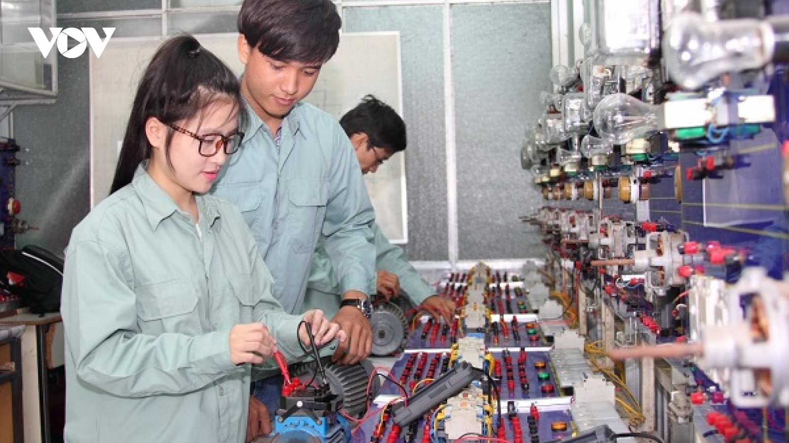 17.000 thí sinh Hà Nội bỏ thi lớp 10: Những khoảng trống của hệ thống giáo dục?