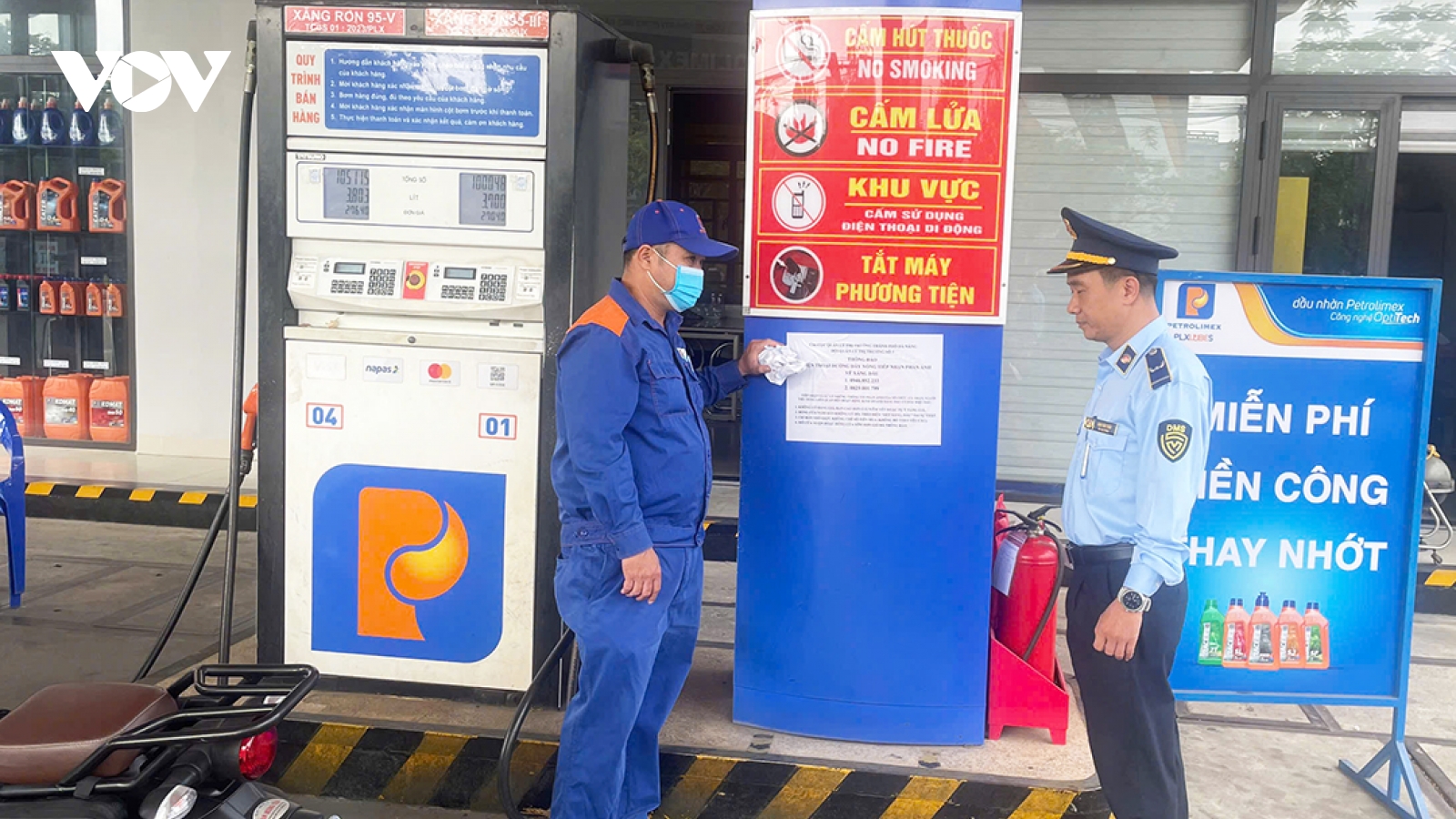 Giảm thuế xăng dầu về 0% - đòn bẩy bình ổn giá xăng dầu