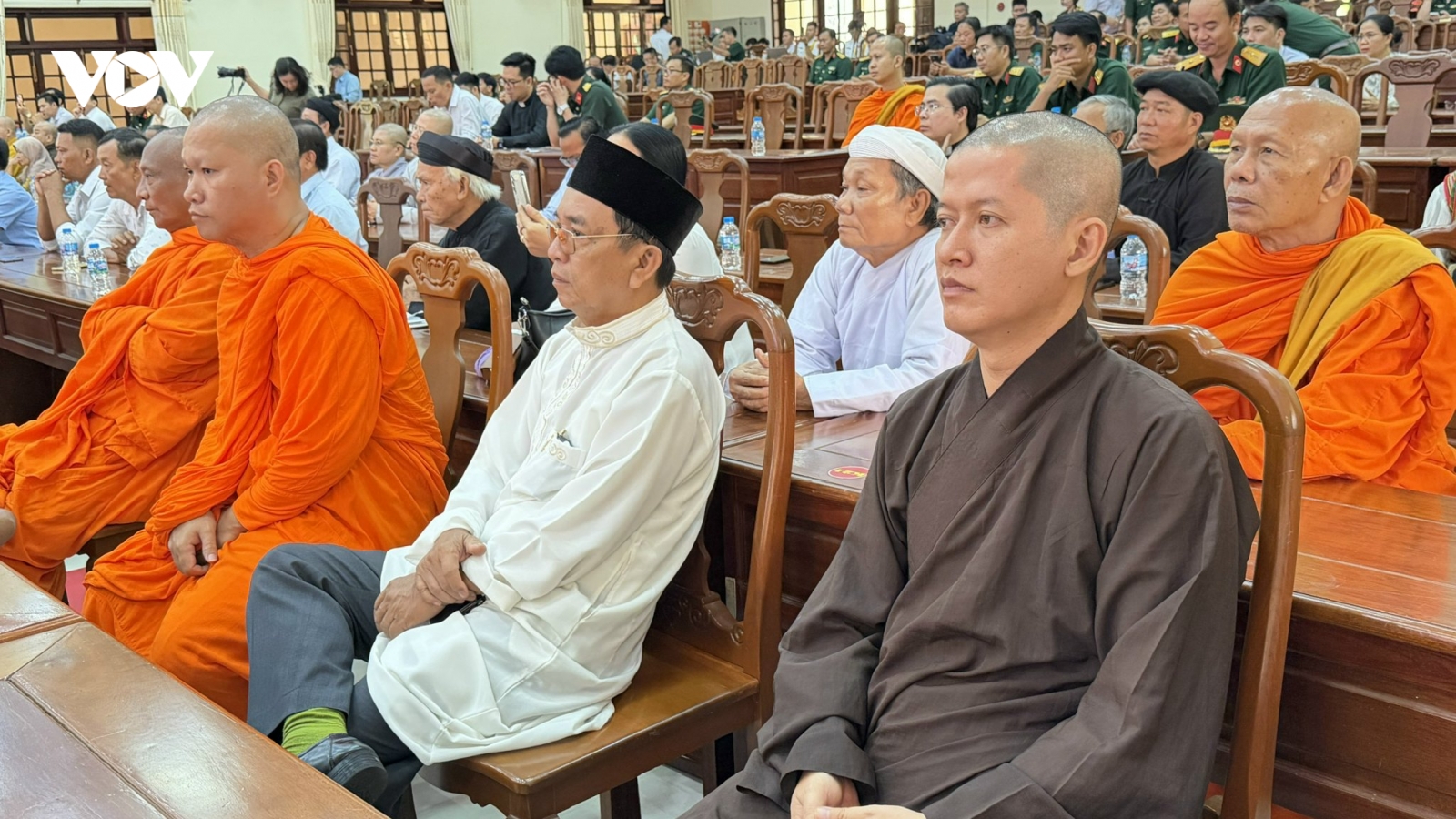 Đại tướng Nguyễn Trọng Nghĩa gặp mặt già làng, chức sắc tôn giáo khu vực Nam Bộ