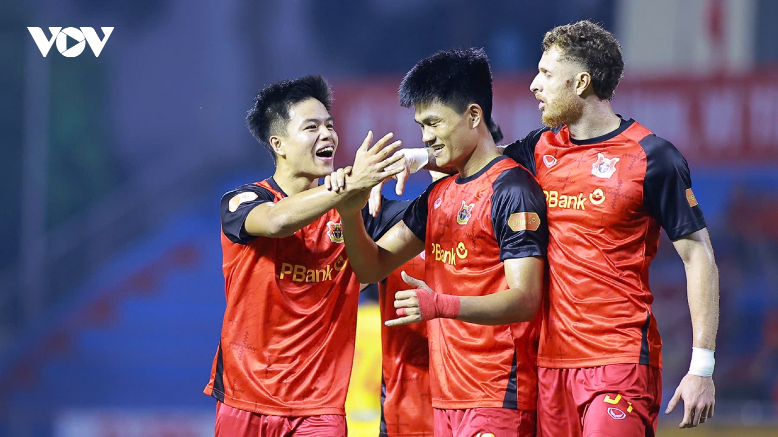 Bảng xếp hạng V-League mới nhất: Ninh Bình áp sát vị trí nhì bảng