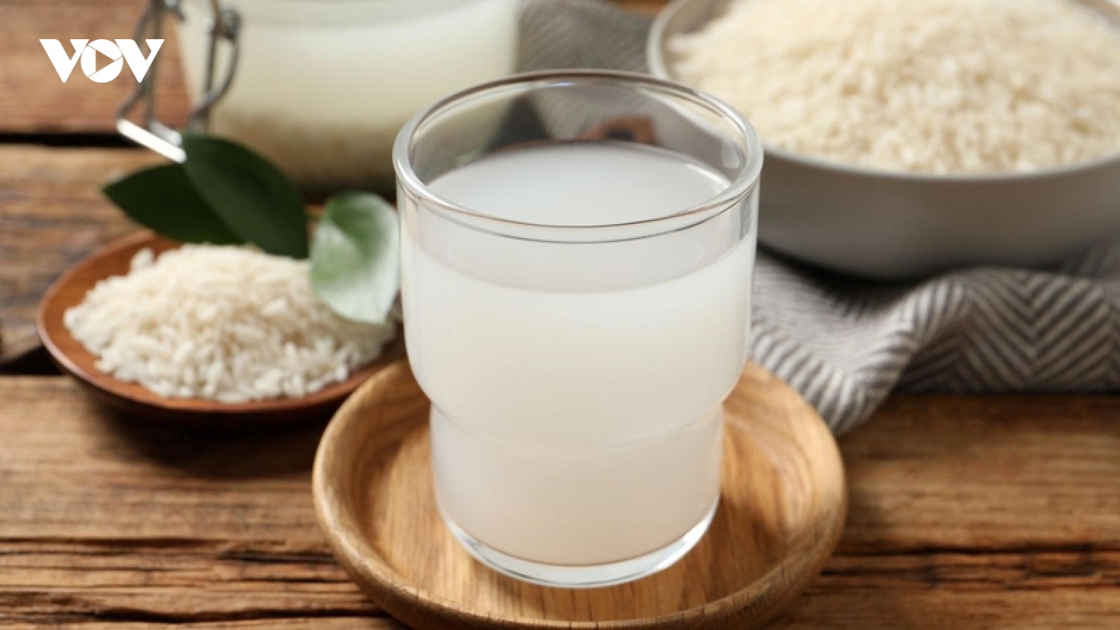 Nước gạo lên men: Bí quyết dưỡng da sáng mịn ít người biết