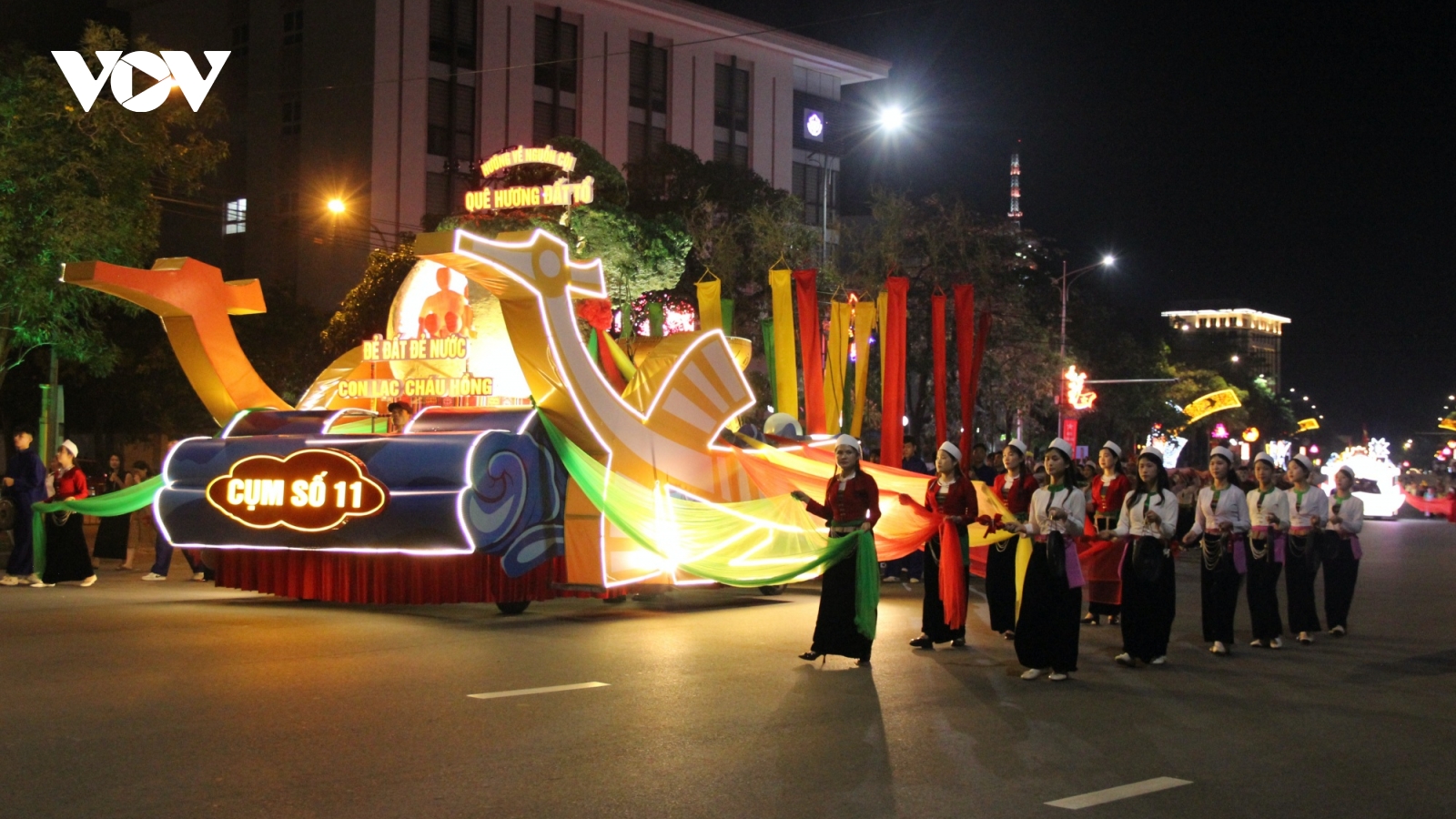 Rực rỡ sắc màu tại Lễ hội văn hóa dân gian đường phố “Thanh âm nguồn cội”